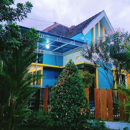 Omah Mendut Homestay Banyuwangi  Εξωτερικό φωτογραφία