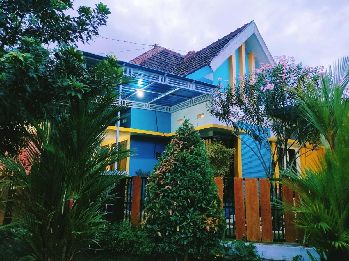 Omah Mendut Homestay Banyuwangi  Εξωτερικό φωτογραφία